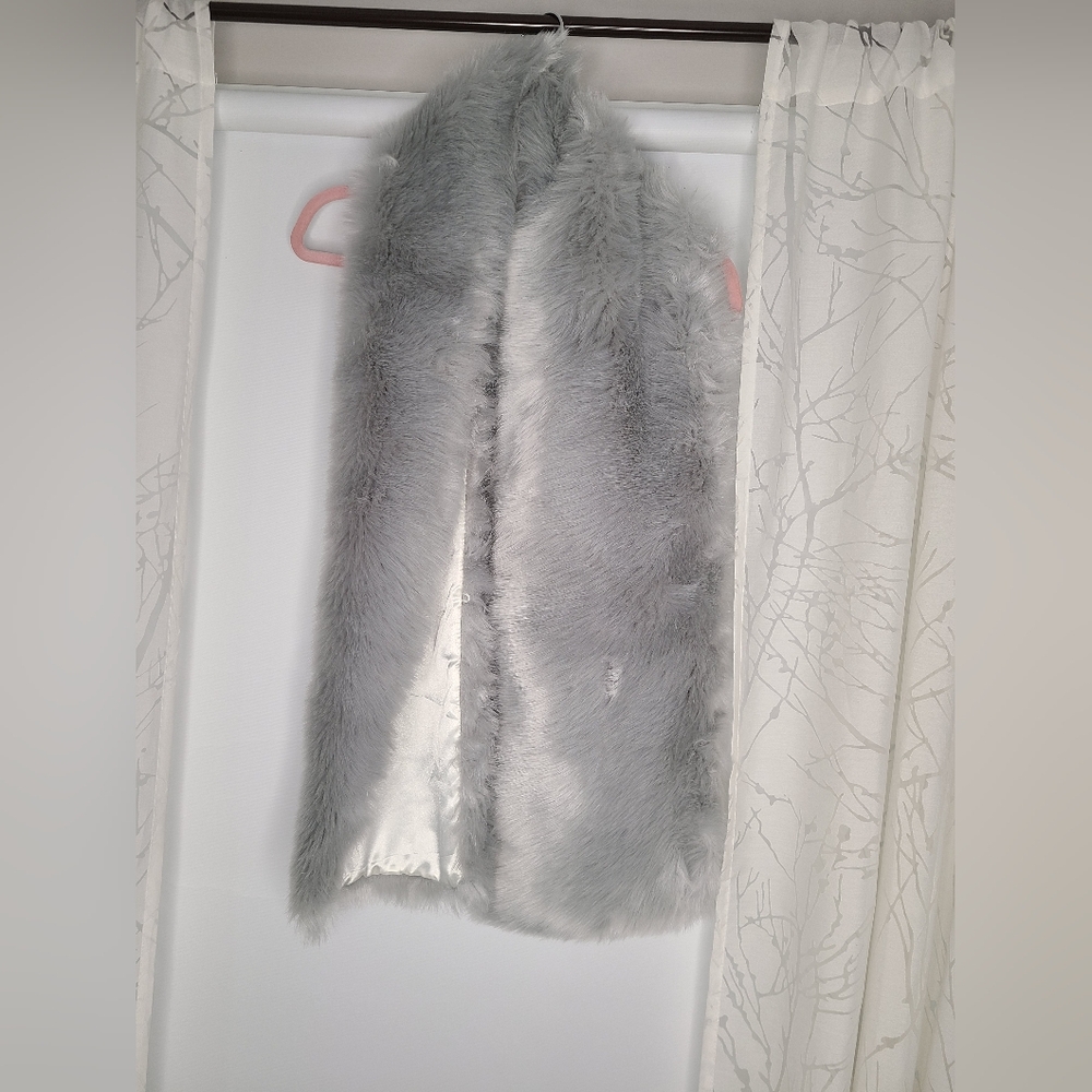Elegant Gray Faux Fur Shawl